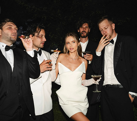 Пример дресс-кода для мужчин - классические костюмы